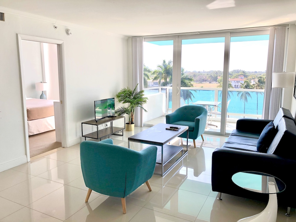 Junior Suite, 2 Bedrooms, Balcony, Bay View