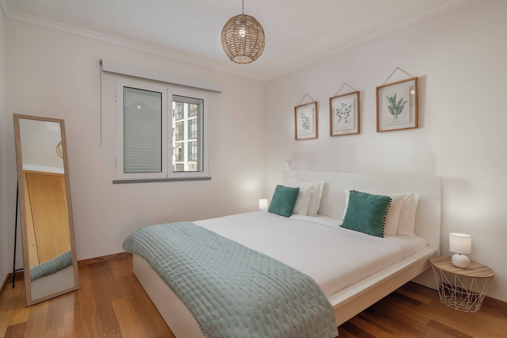 Basic Apartment, 1 Queen Bed photo 3