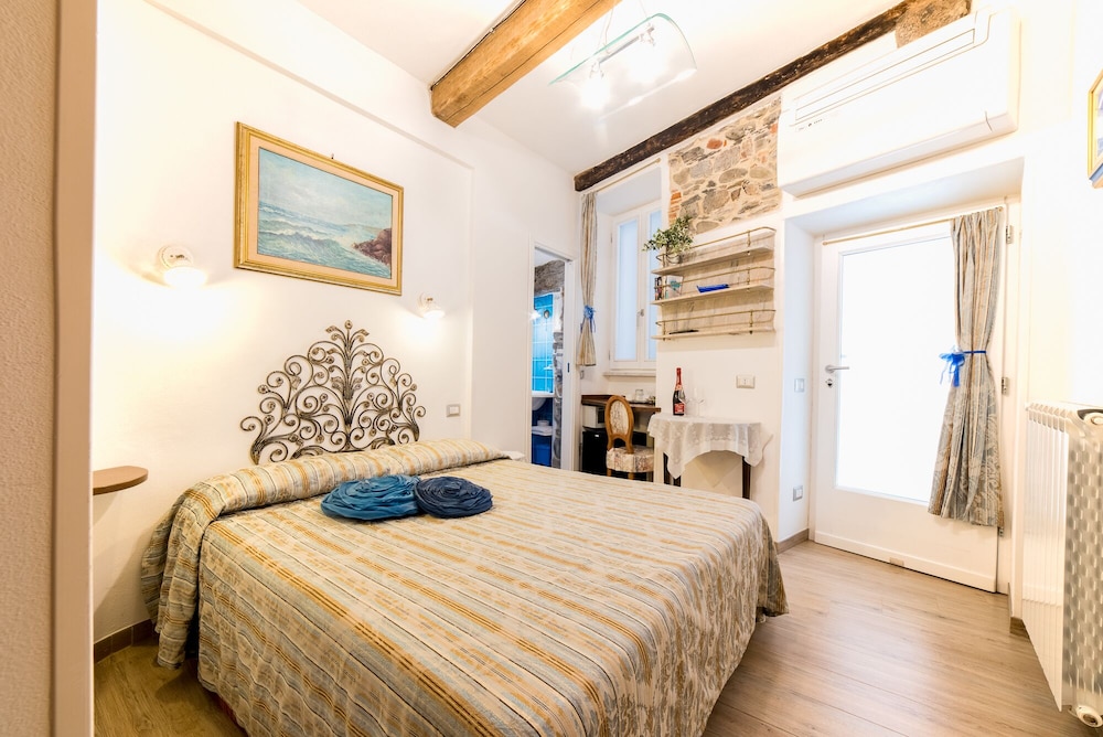 Classic Double Room, Air conditioning