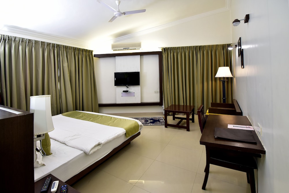 Deluxe Room - Photo 2