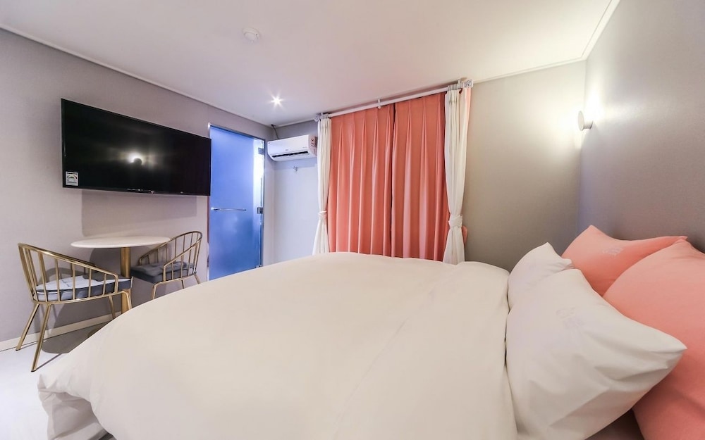 Deluxe Double Room - Photo 1