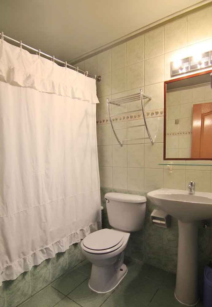 Standard Quadruple Room, Mountain View photo 3