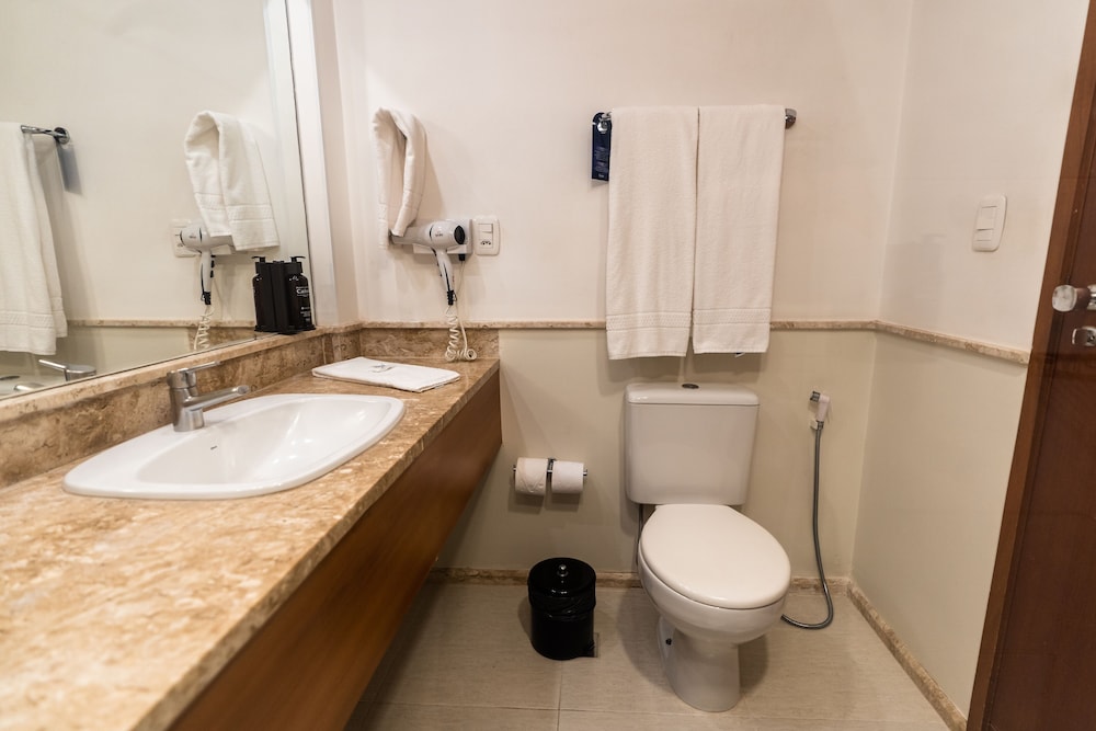Deluxe Triple Room photo 3