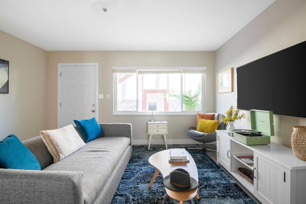 Apartment (Multiple Bedrooms) photo 1