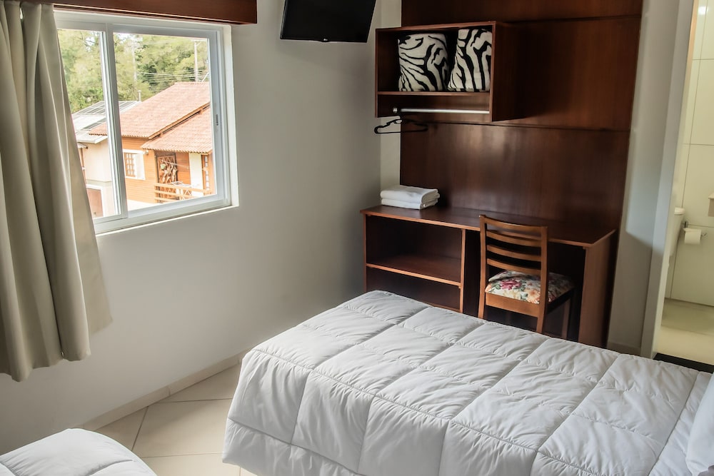 Standard Twin Room, 2 Twin Beds - Photo 2