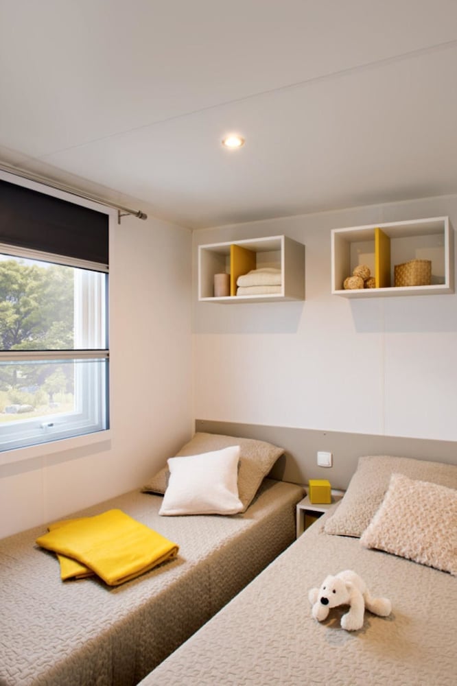Family Mobile Home photo 2