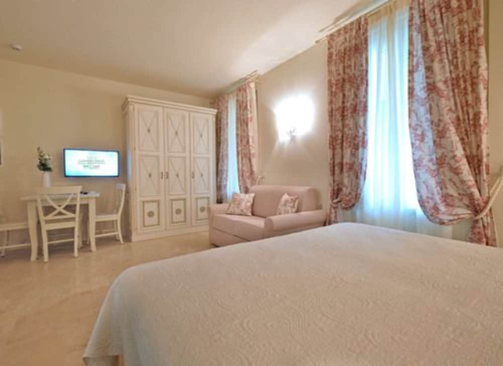 Apartment, 1 Bedroom, 2 Bathrooms, Annex Building photo 1