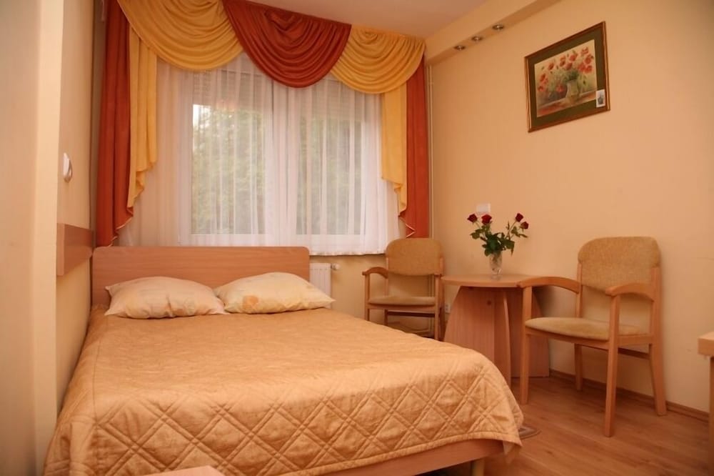 Classic Double or Twin Room photo 3