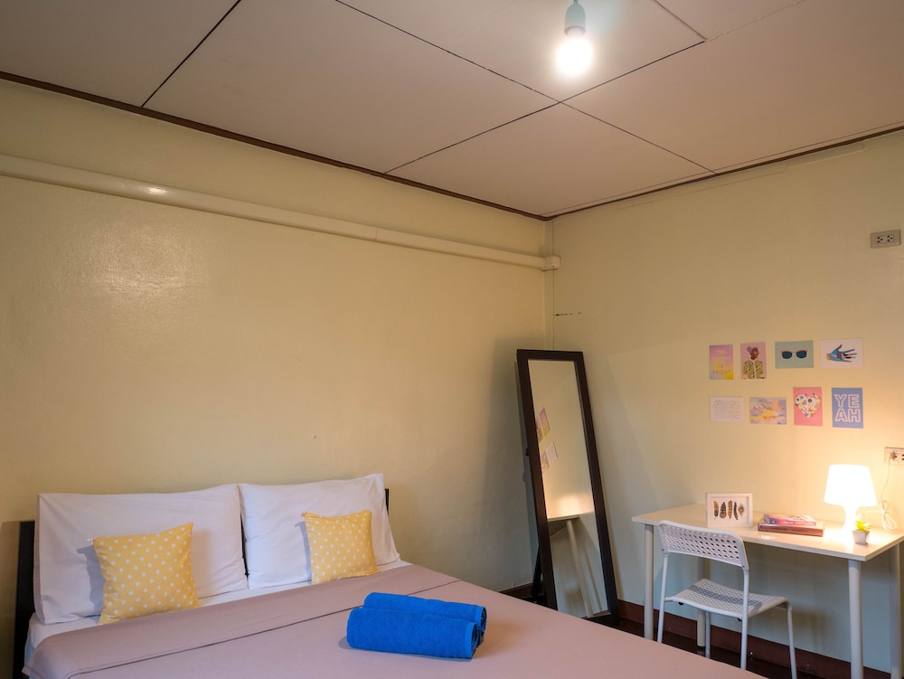 Basic Double Room with Private External Bathroom photo 2