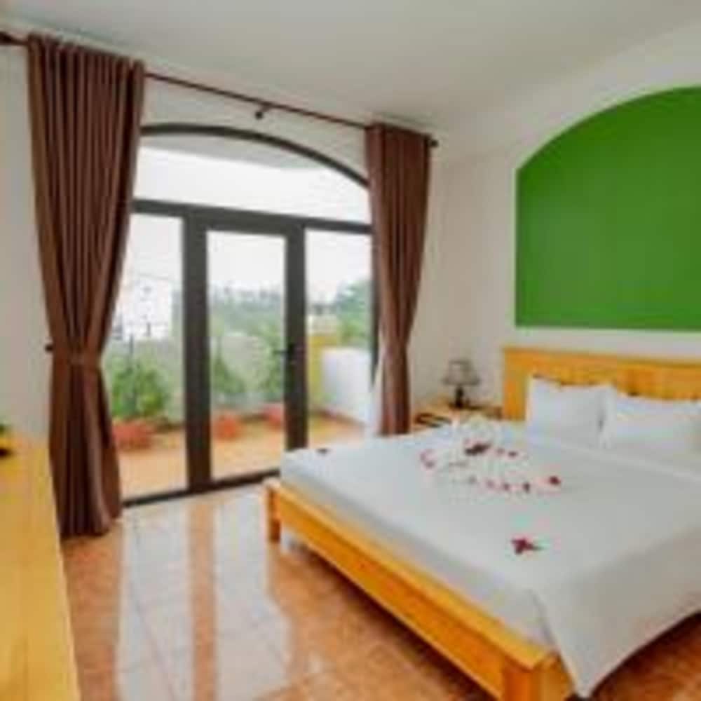 Deluxe Double Room - Photo 11