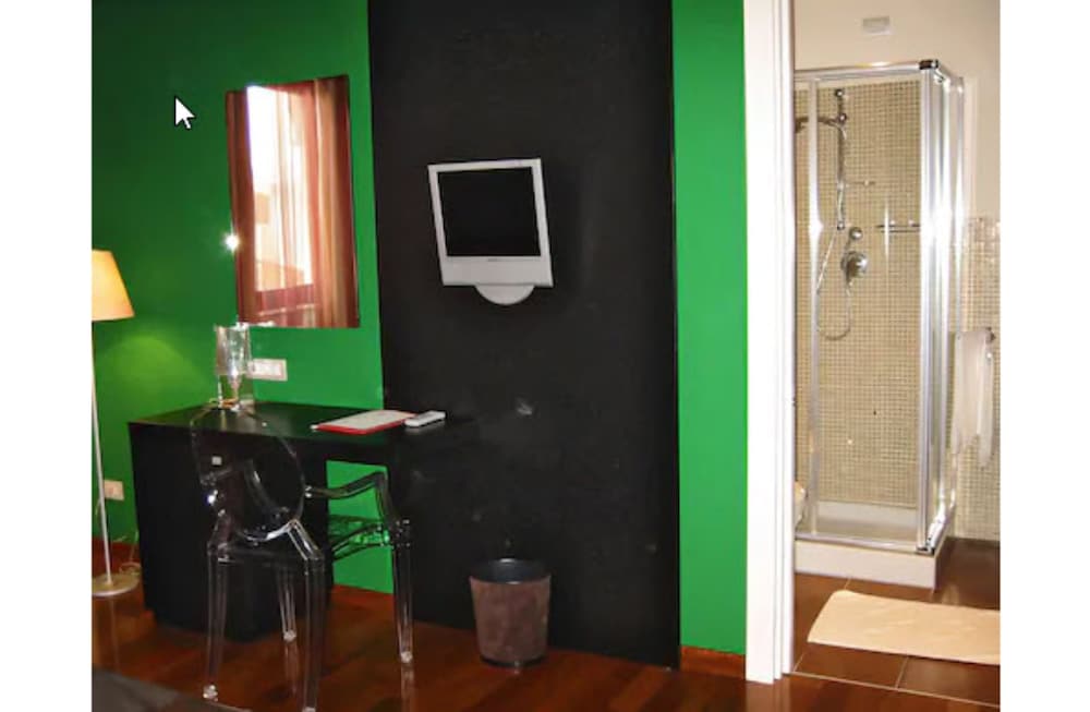 Family Room - Photo 3