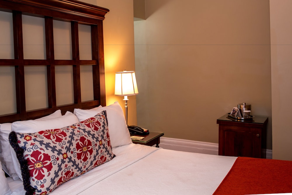 Room, 1 King Bed, Accessible photo 2