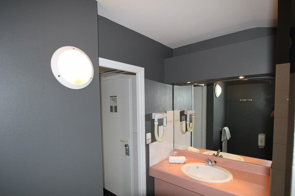 Comfort Double or Twin Room - Photo 13