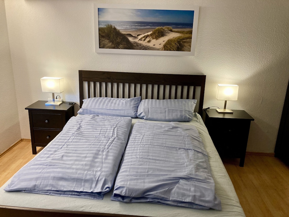 Basic Double Room, Private Bathroom - Photo 11