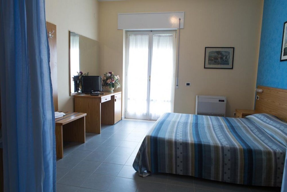 Classic Room - Photo 3