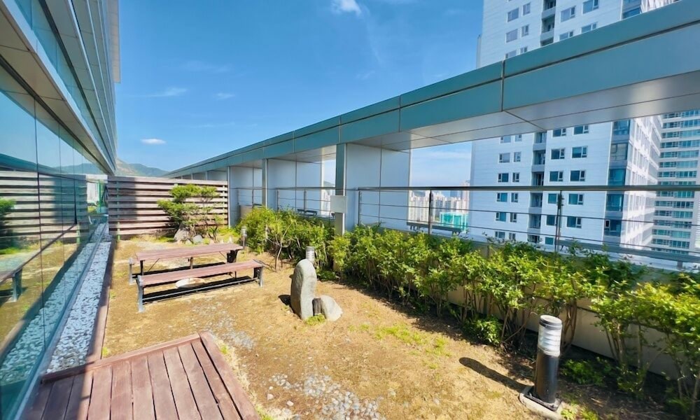 Executive Suite - Photo 4