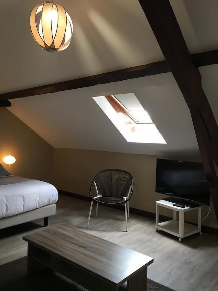 Studio - Photo 7
