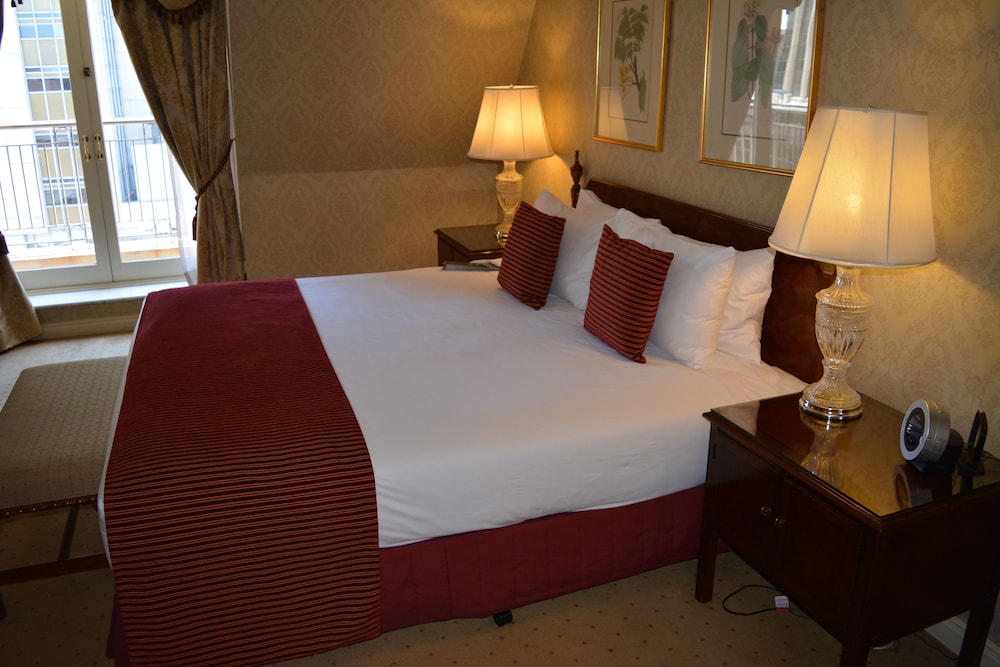 Executive City Suite - Staycation photo 1