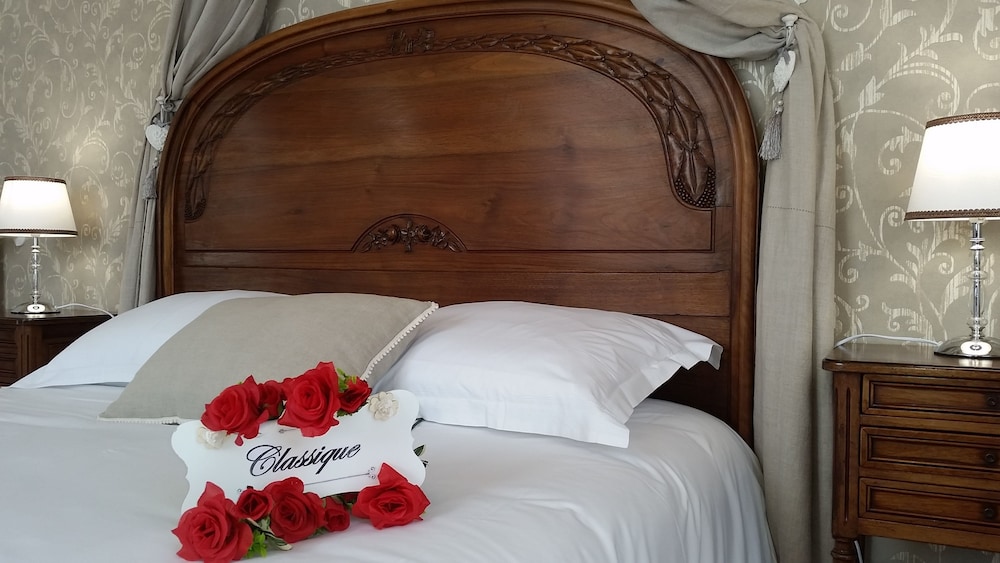 Superior Double Room, Ensuite, Hill View (Classique) photo 1