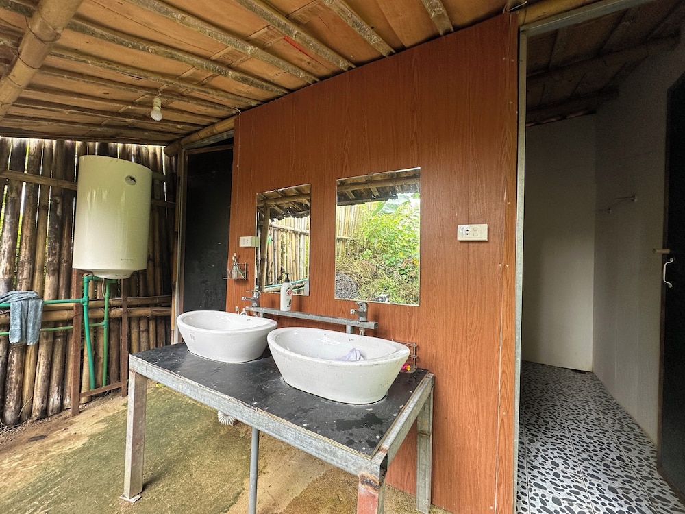 Shared Dormitory, Multiple Beds, Mountain View photo 3