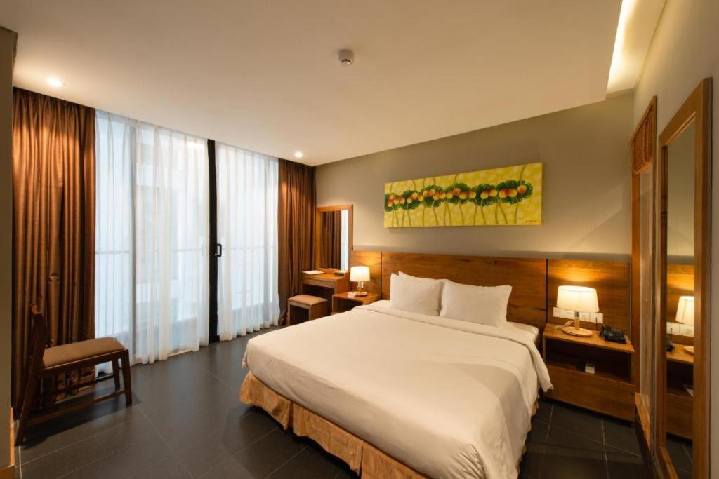 Deluxe Double Room (2 Adults + 1 Child)