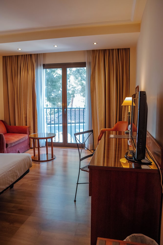 Superior Double or Twin Room - Photo 3