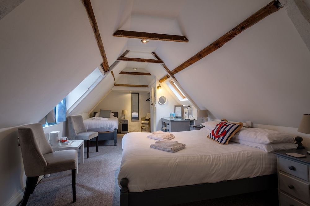 Superior Triple Room, Multiple Beds (Attic) photo 1