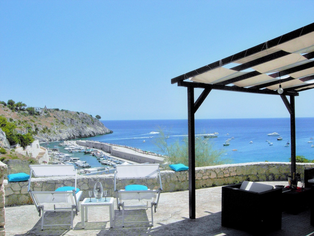Villa photo 2