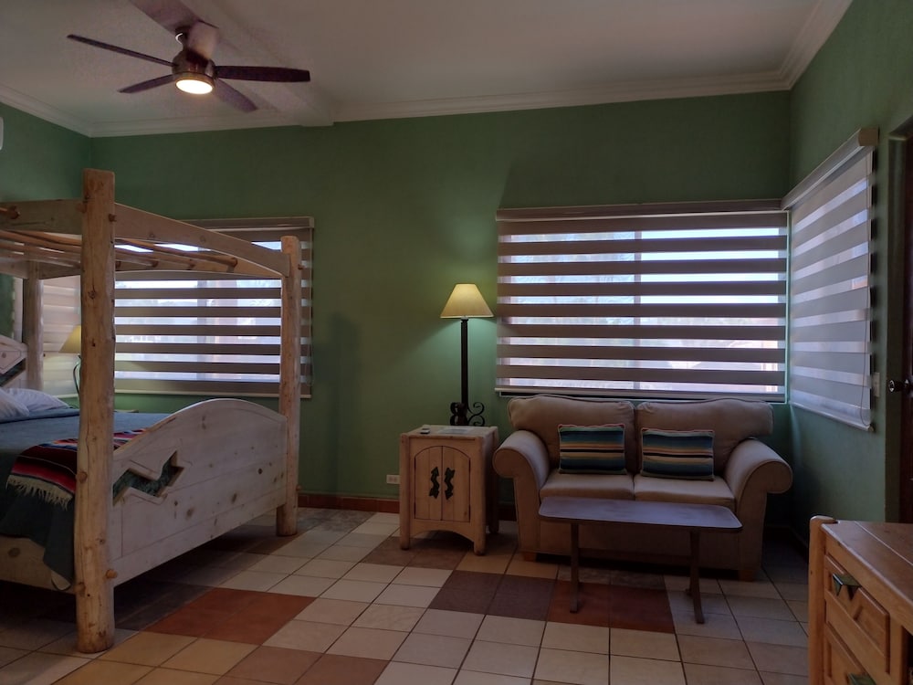 Panoramic Penthouse, 1 Bedroom, Partial Sea View, Poolside photo 2