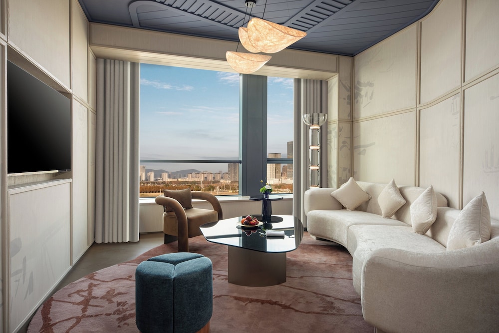 Suite, 1 Bedroom photo 1