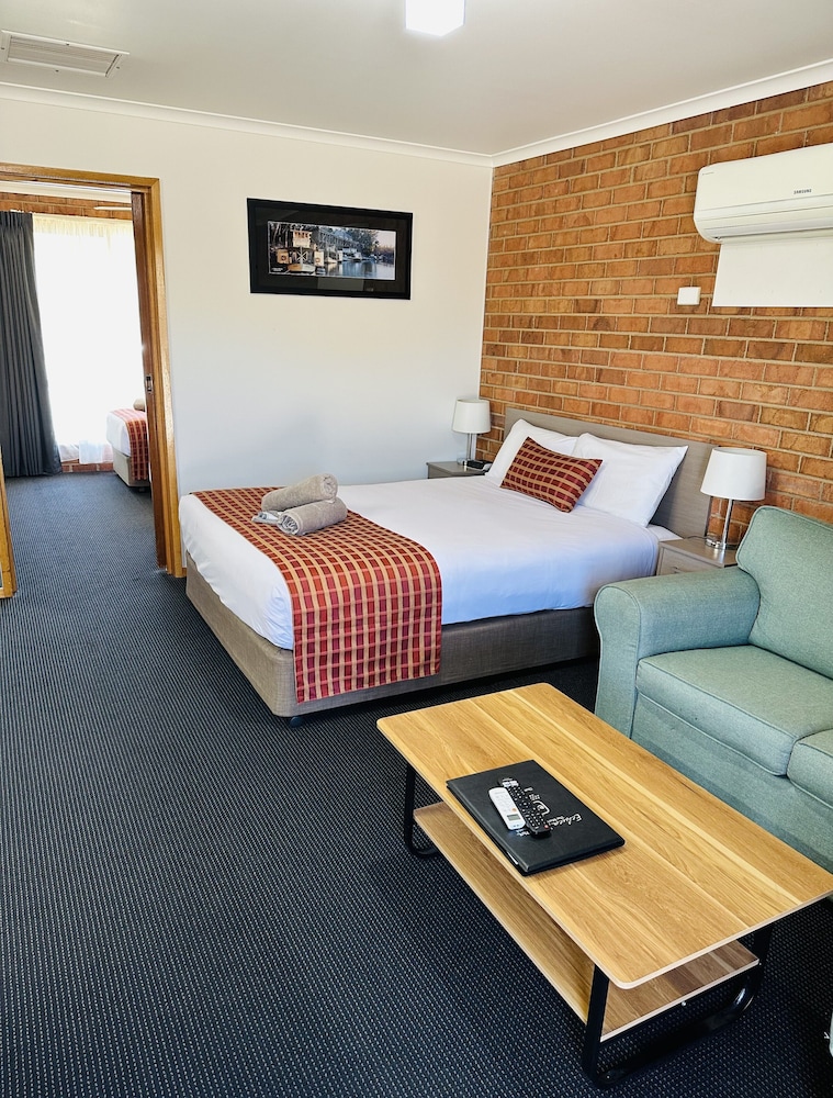 Two Bedroom Self Contained Unit photo 1