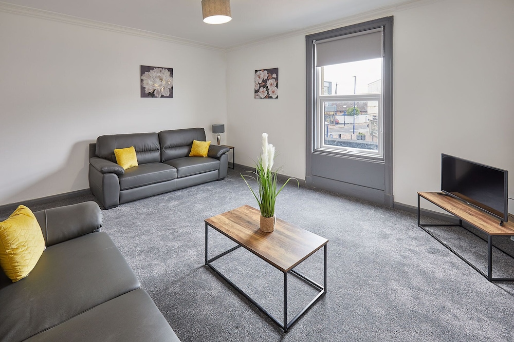 Apartment photo 1