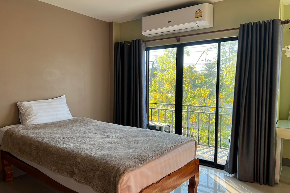 Deluxe Twin Room - Photo 4