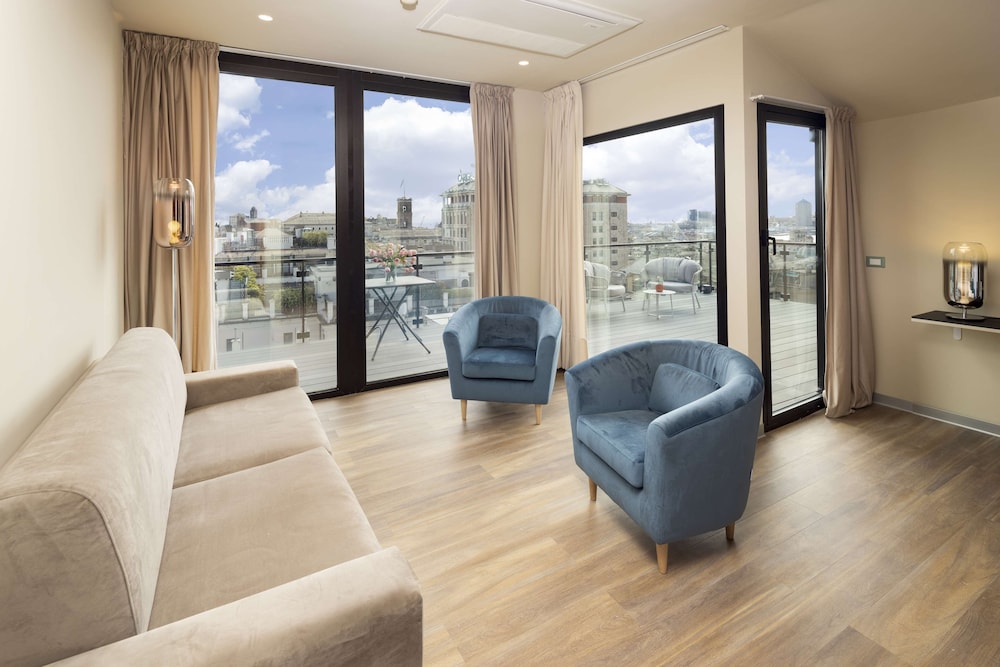 Junior Suite, Multiple Beds, Non Smoking, City View - Photo 5