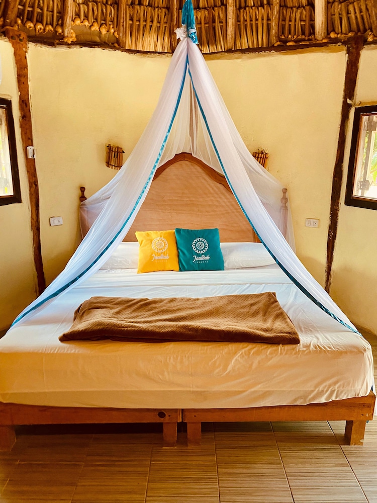 Premier Cabin, 1 King Bed, Non Smoking photo 1