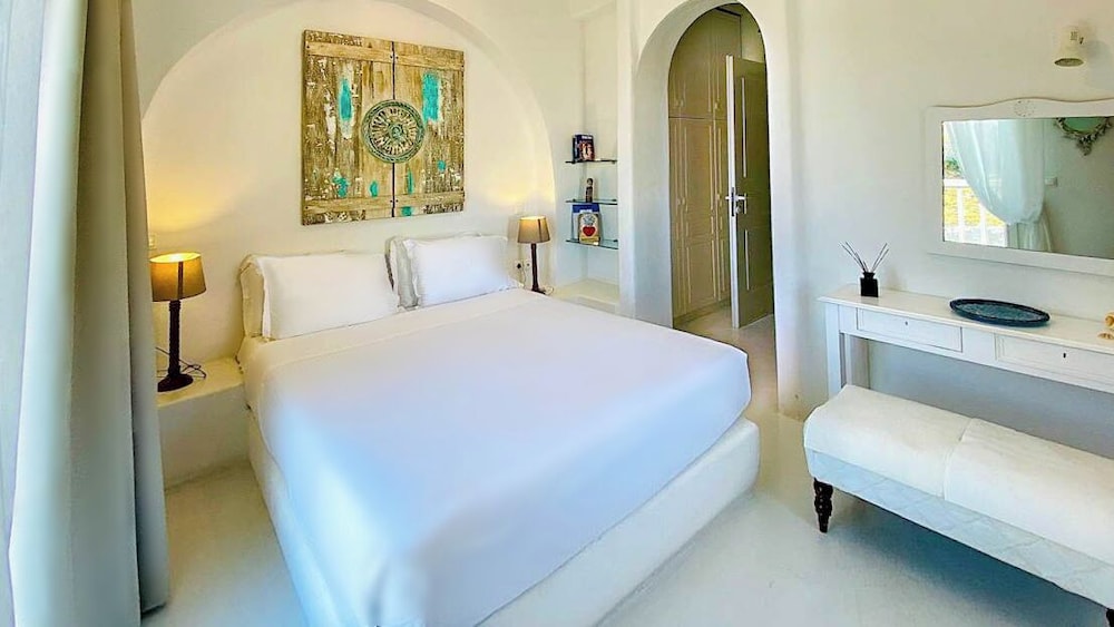 6 Bedroom Villa with Private Pool - Sea View