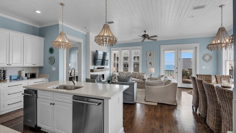 House, Multiple Beds, Patio, Partial Ocean View (A Lovely Day)