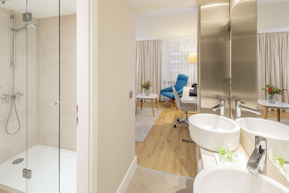 Junior Suite (Extra Bed 3 Adults)