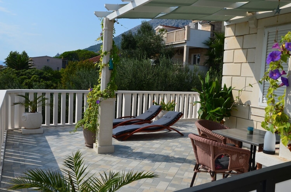 Apartment (Dami - 100m from the sea - A4 Wind(2+)