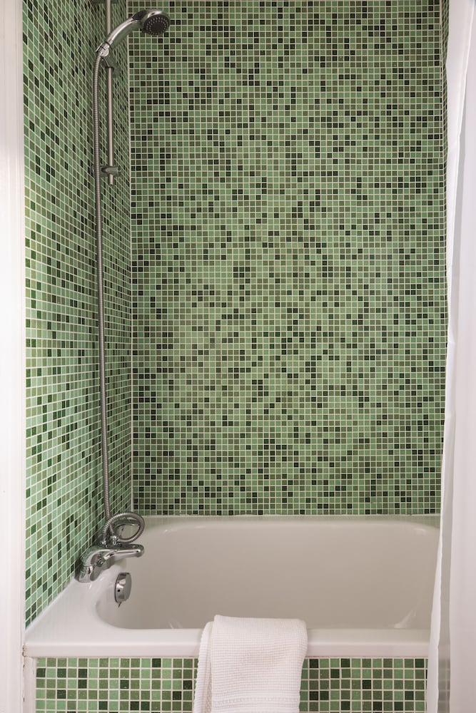 Comfort Double Room, Ensuite, Courtyard View (Drake Main House) photo 2