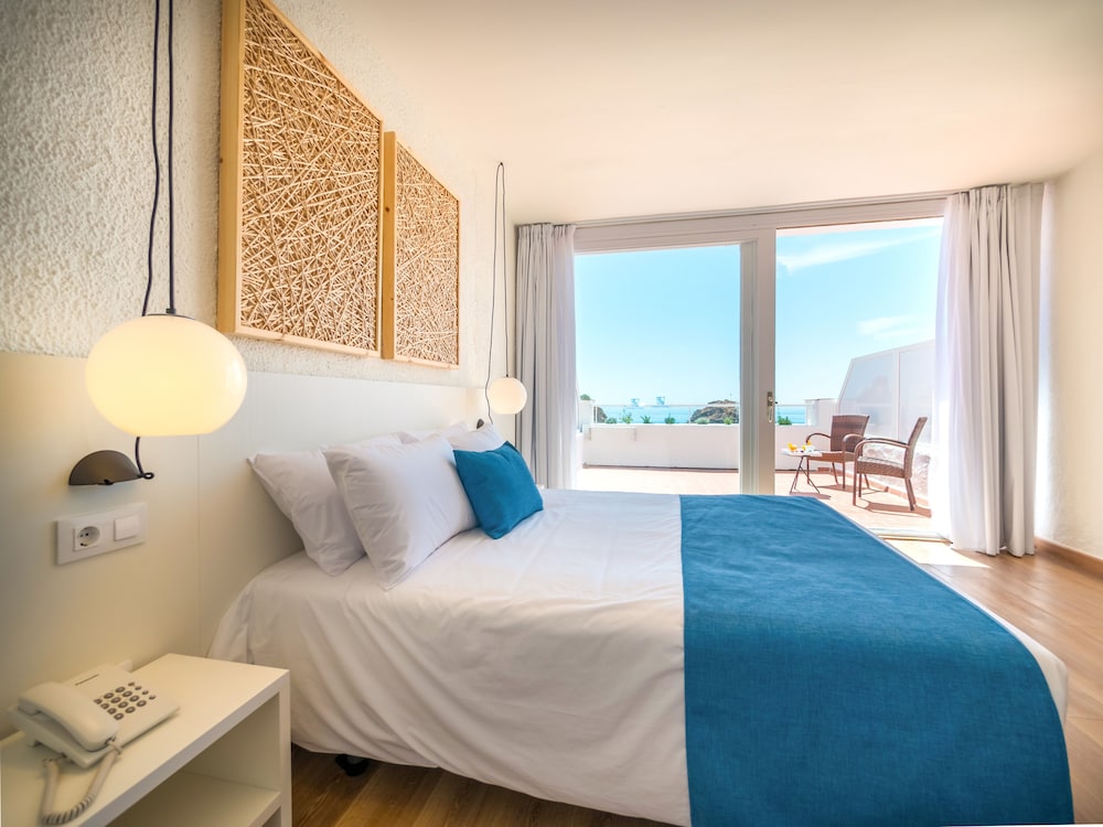 Premium Double Room, Balcony, Sea View photo 2