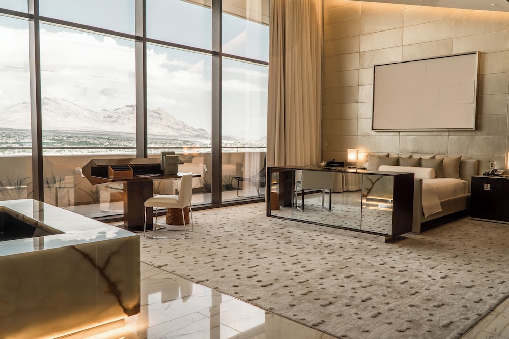 Canyon Suite