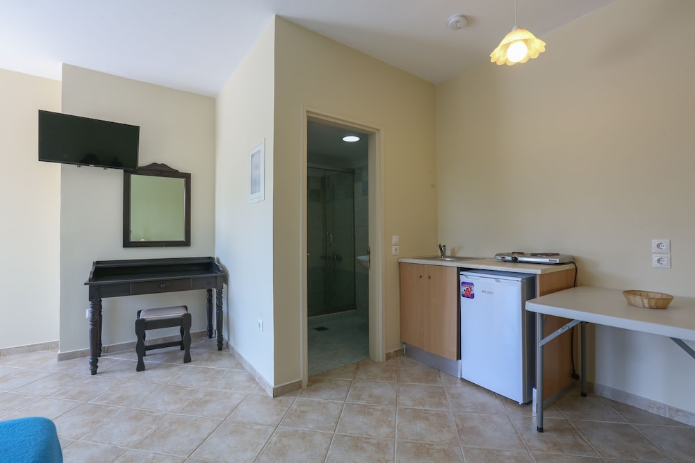 Standard Double or Twin Room photo 2