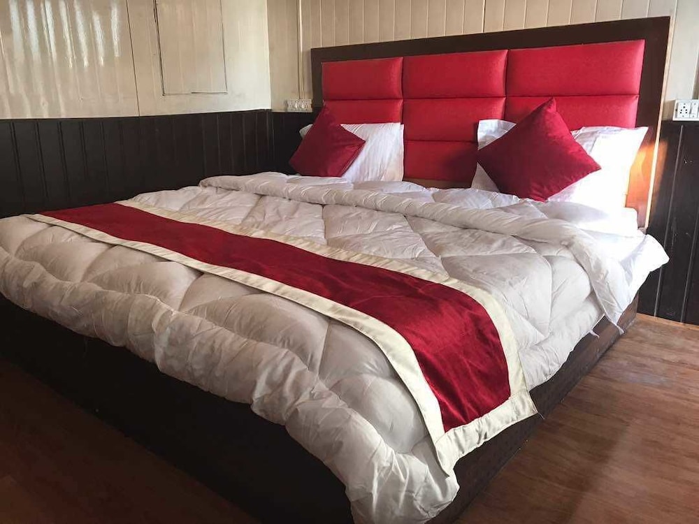Deluxe Double Room, 1 Double Bed, Mountain View
