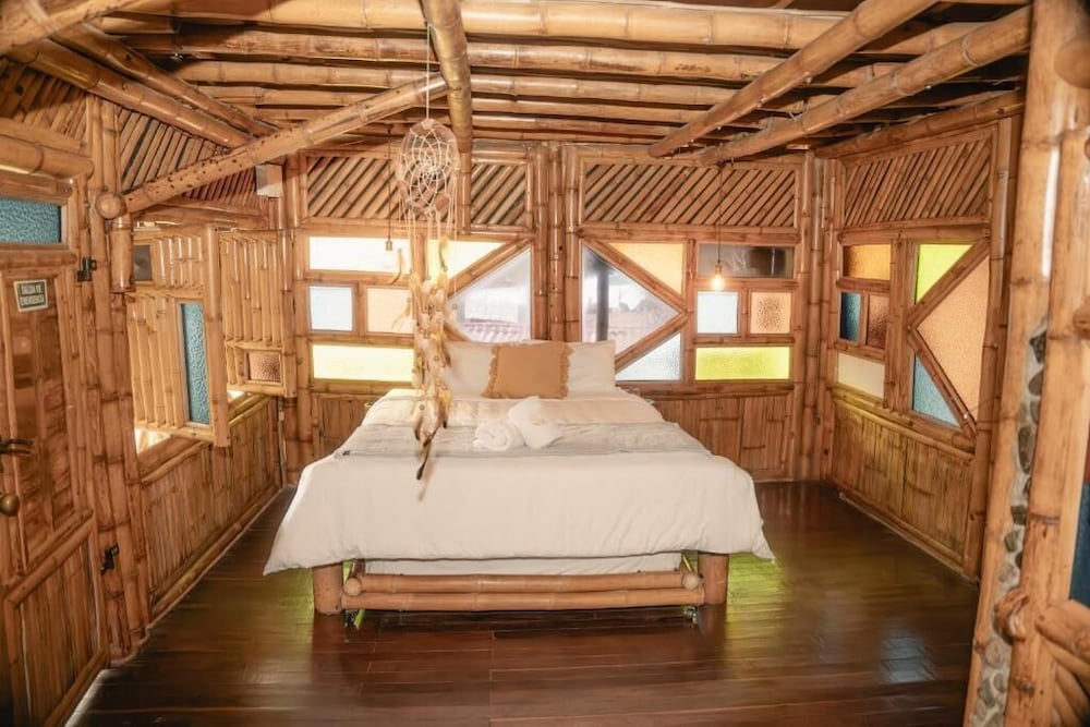 Premium Cabin, Multiple Beds