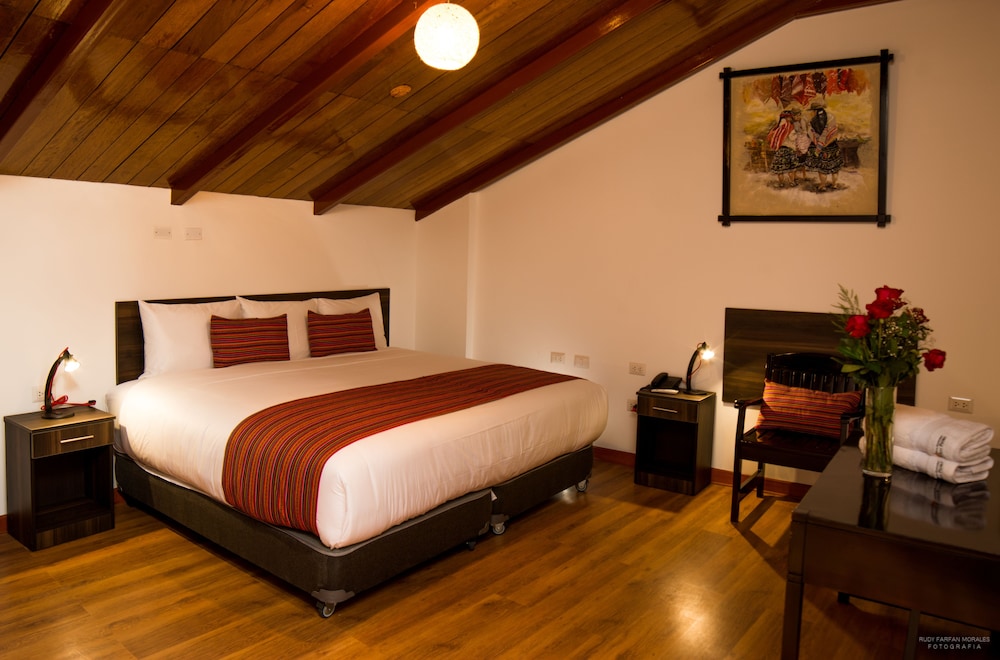 Superior Room, 1 King Bed, Non Smoking photo 3