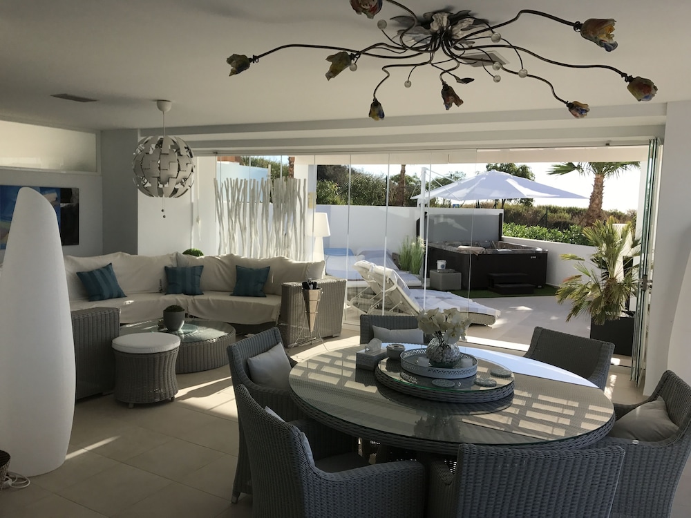 Apartamento de lujo, 2 habitaciones, jacuzzi, vista al mar