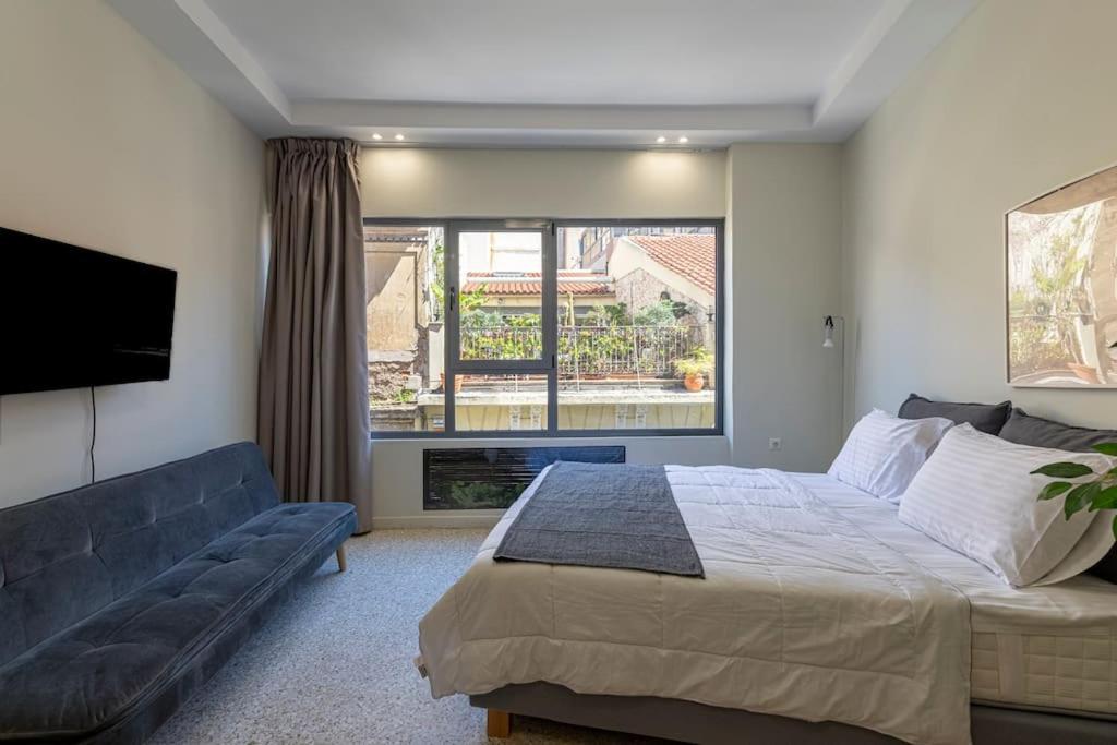 One-Bedroom Apartment photo 1