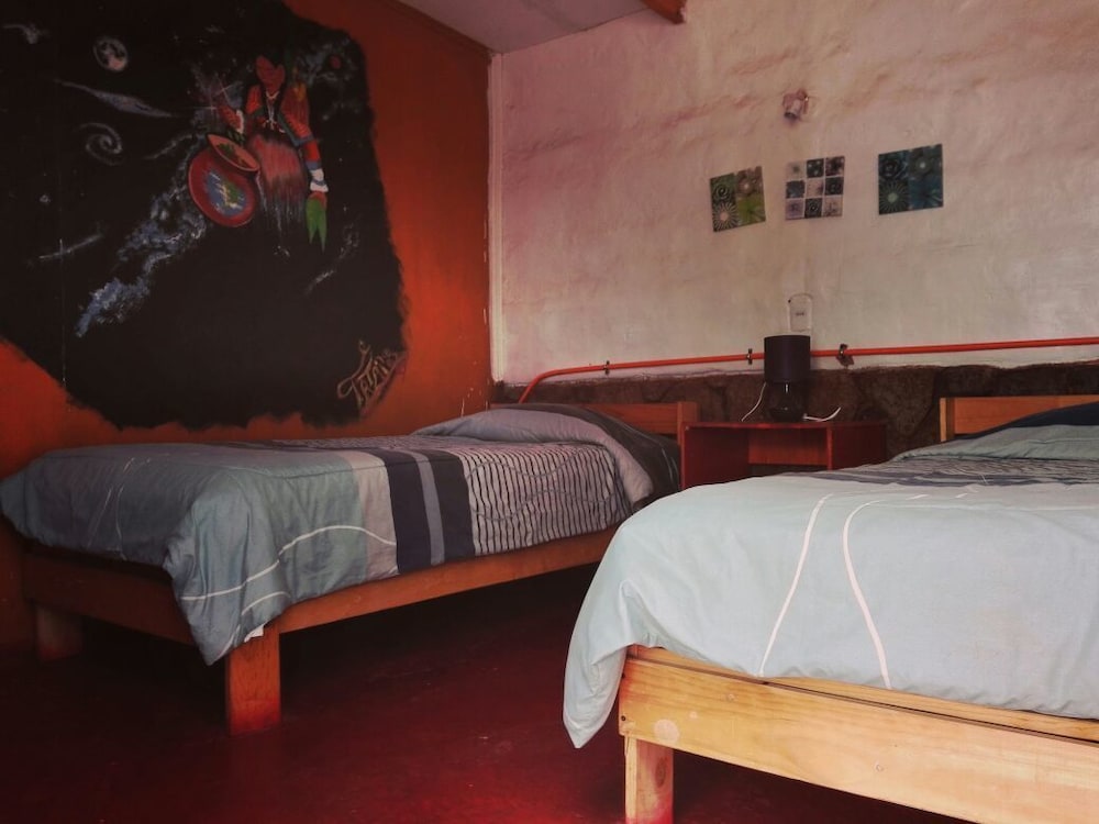 Double Room, 2 Twin Beds, Shared Bathroom photo 3