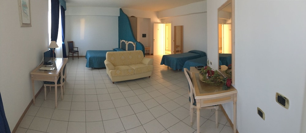 Suite photo 1